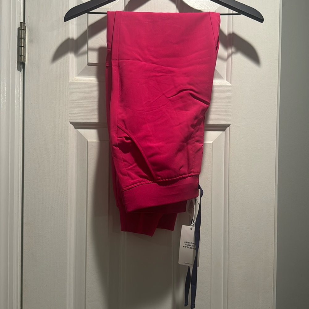 FIGS Xs Ultra rose bottoms NWT